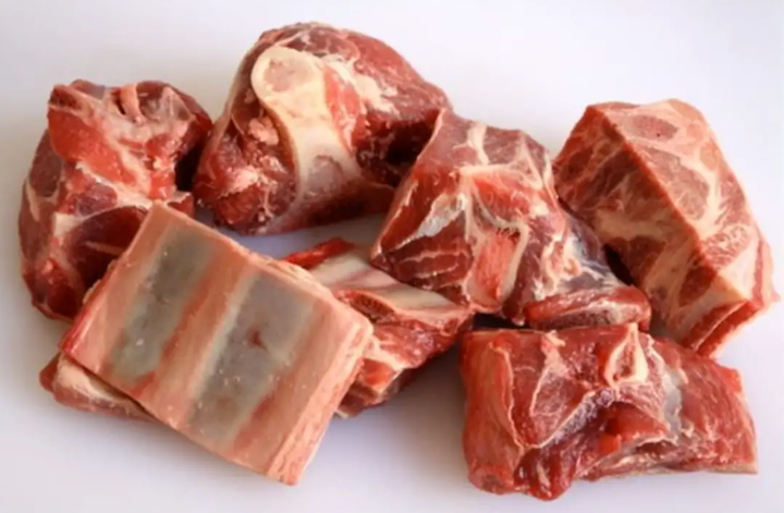Swift Australian Goat Cubes Bone-in frozen 1kg